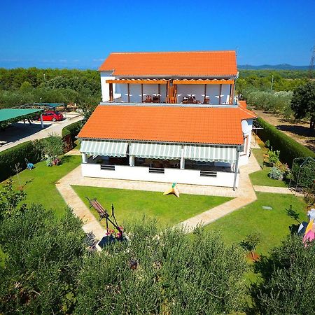 Apartments Belegrata Biograd Na Moru Luaran gambar