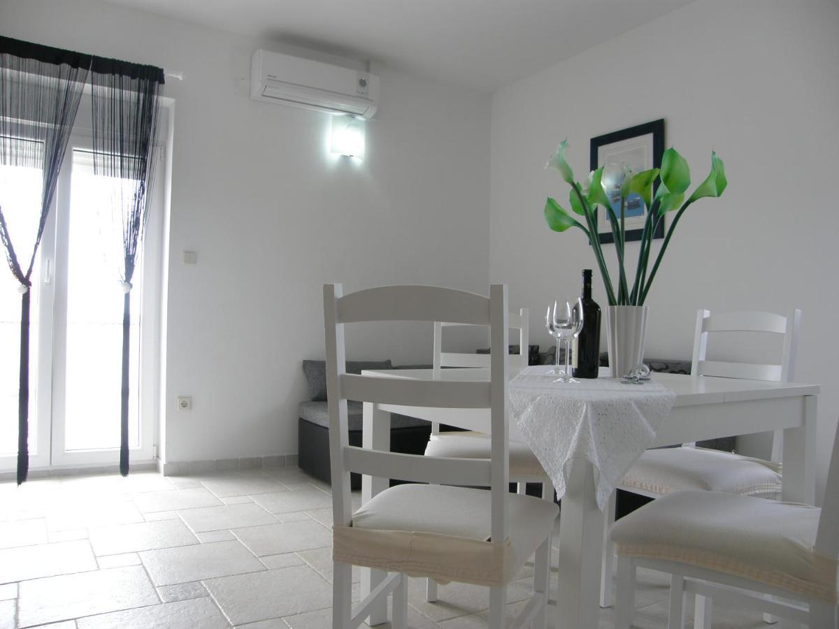 Apartments Belegrata Biograd Na Moru Bilik gambar